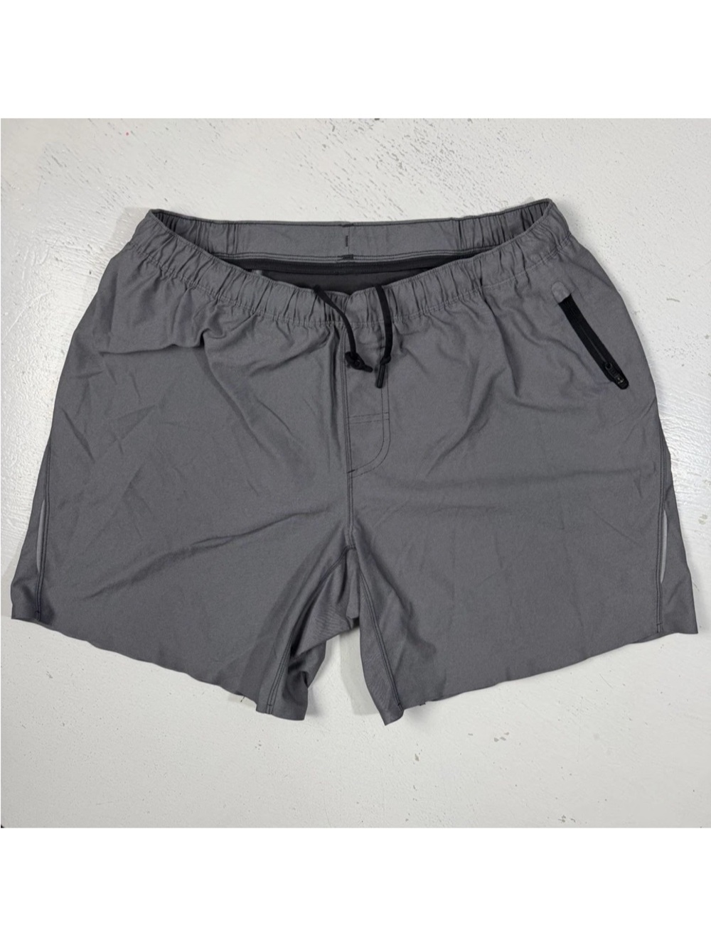 Lululemon Men's Size XL Gray Athletic Running Shorts 4.5 Inseam Lightweight